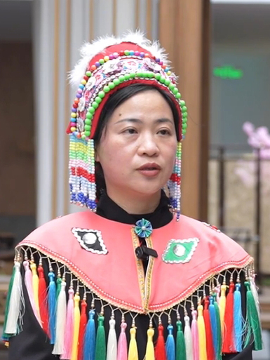 黄蕾