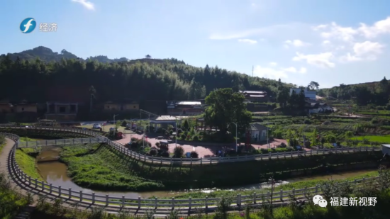 福建泉州:乡村振兴“蓝田样板”-新华网